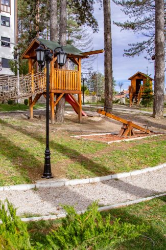 decije-igraliste-zlatibor-titova-vila-zlatibor decije-igraliste-zlatibor-titova-vila-zlatibor